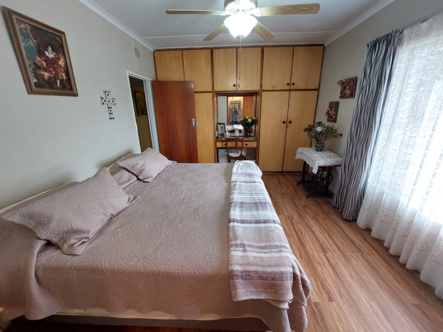 5 Bedroom Property for Sale in Oudtshoorn South Western Cape